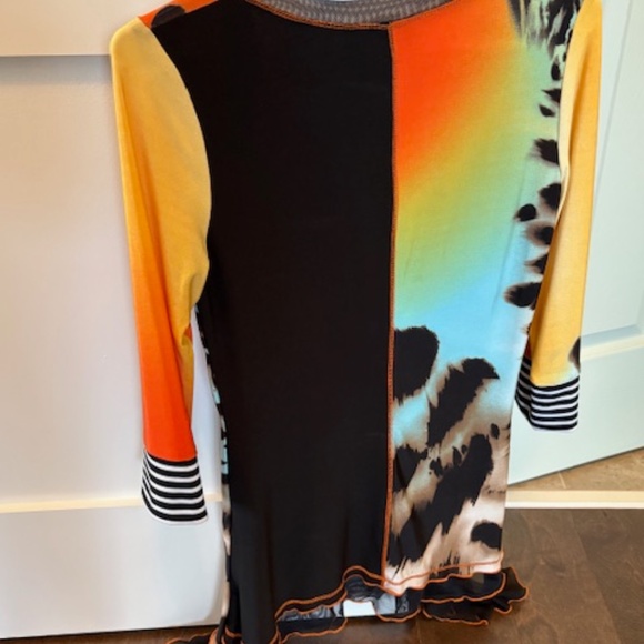FRANK LYMAN long top/tunic sz US/CAN 4 multicolour animal print ruffled hem - Picture 2 of 15